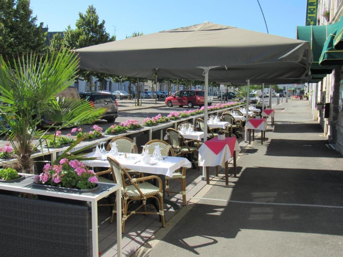 Hotel Le Relais De La Poste Pithiviers Exterior foto